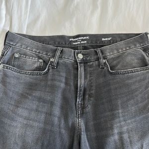 Banana Republic, men’s 33X 32 slim fit travel jean in black